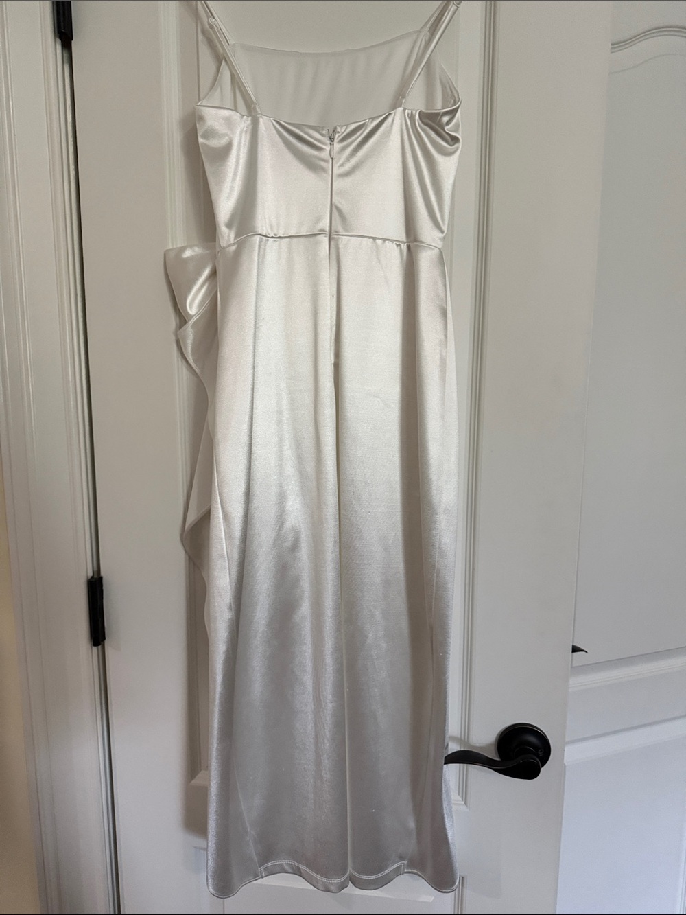 Lulu's Silver-White Satin Midi Dress with Side Bow - Picture 2 of 2